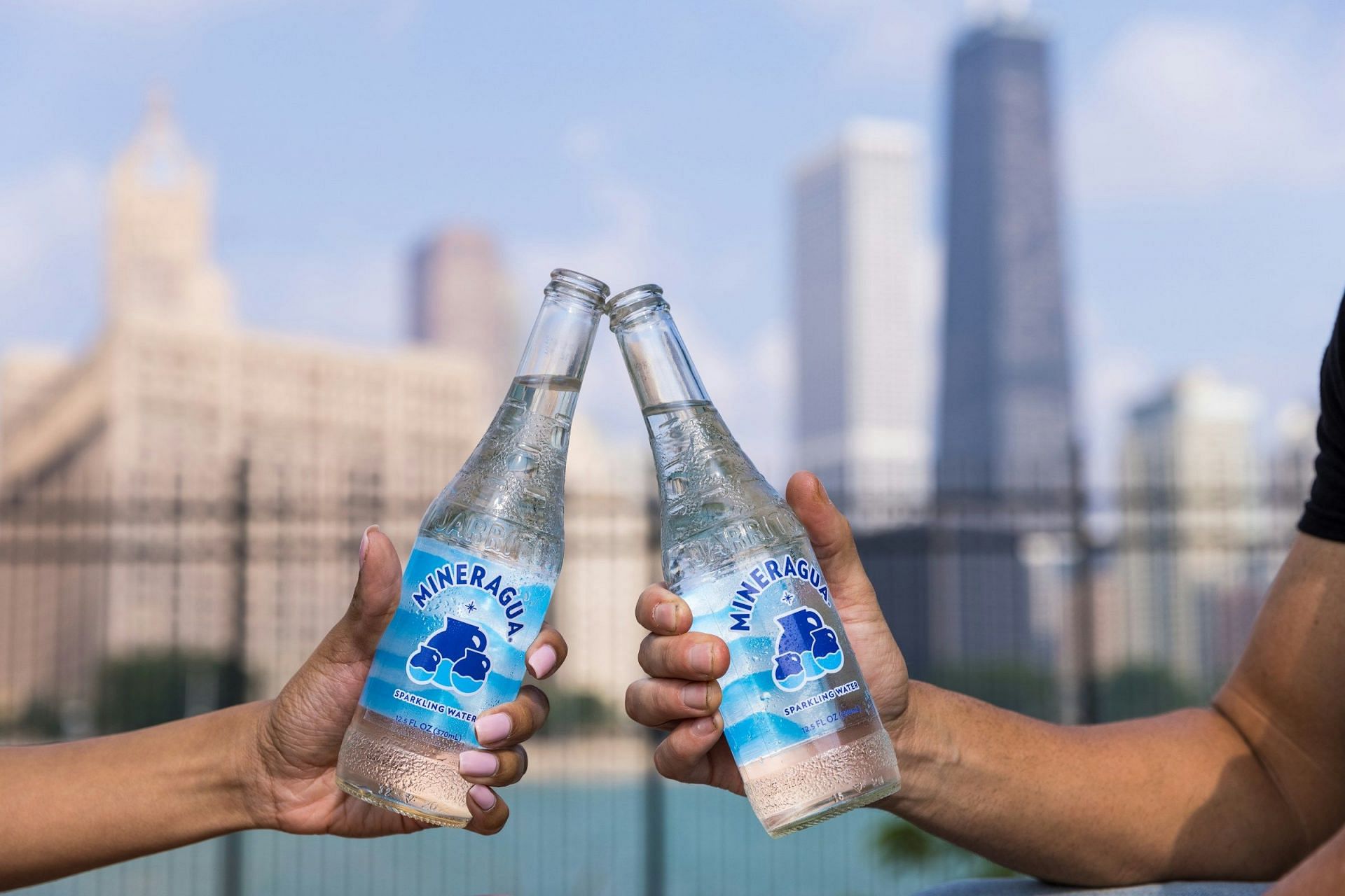 Benefits of Sparkling Water: It will motivate you to drink more water (Image by Mineragua Sparkling Water/Unsplash)