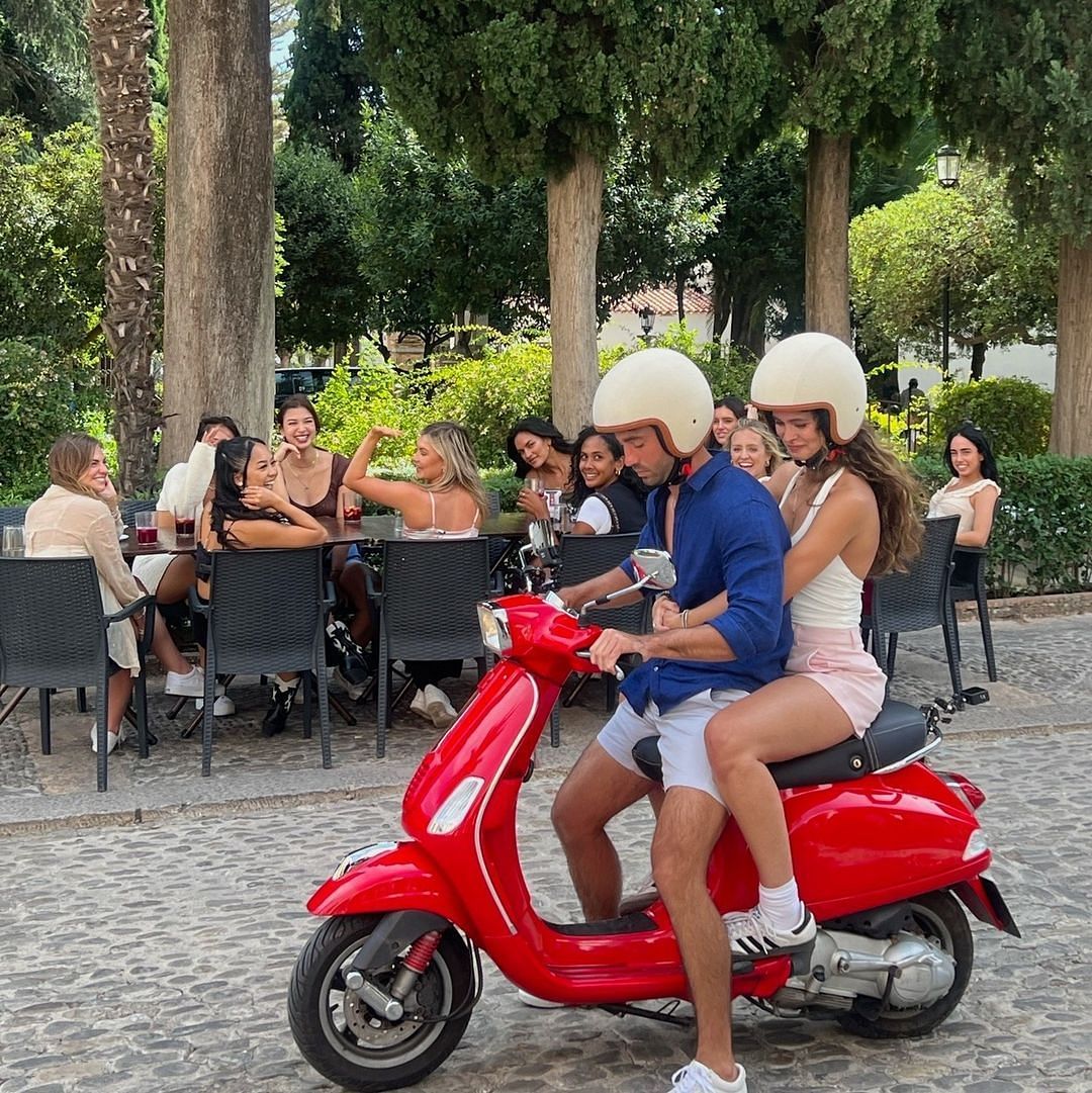 Joey and Kelsey A. on a date in Spain (Image via Instagram/@bachelorabc)