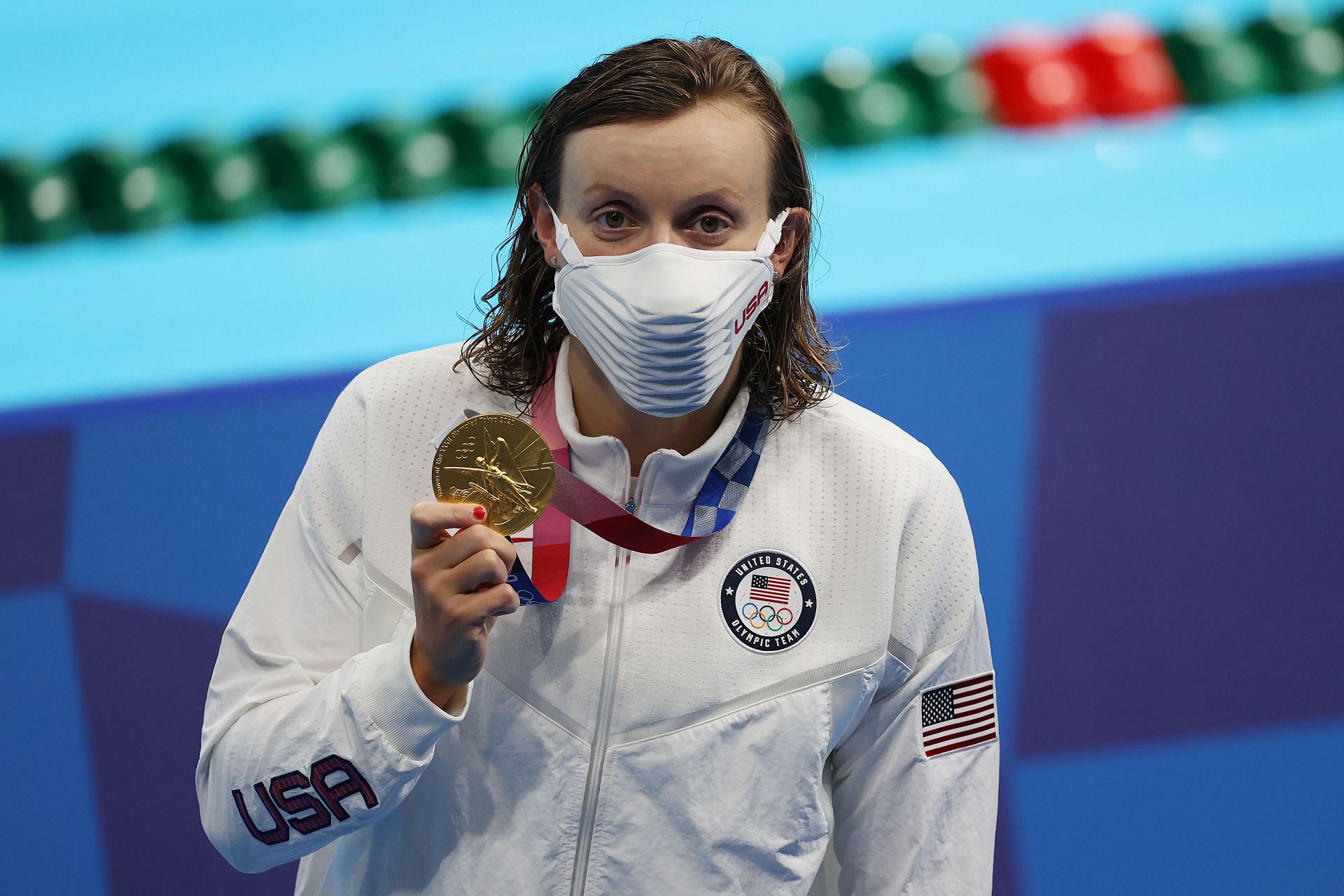 Gold medalist Katie Ledecky of Team United States poses with the medal ceremony for the Women&rsquo;s 800m Freestyle Final at the 2020 Olympic Games in Tokyo, Japan