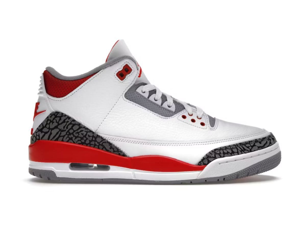 The Jordan 3 Retro Fire Red 2022 (Image via StockX)