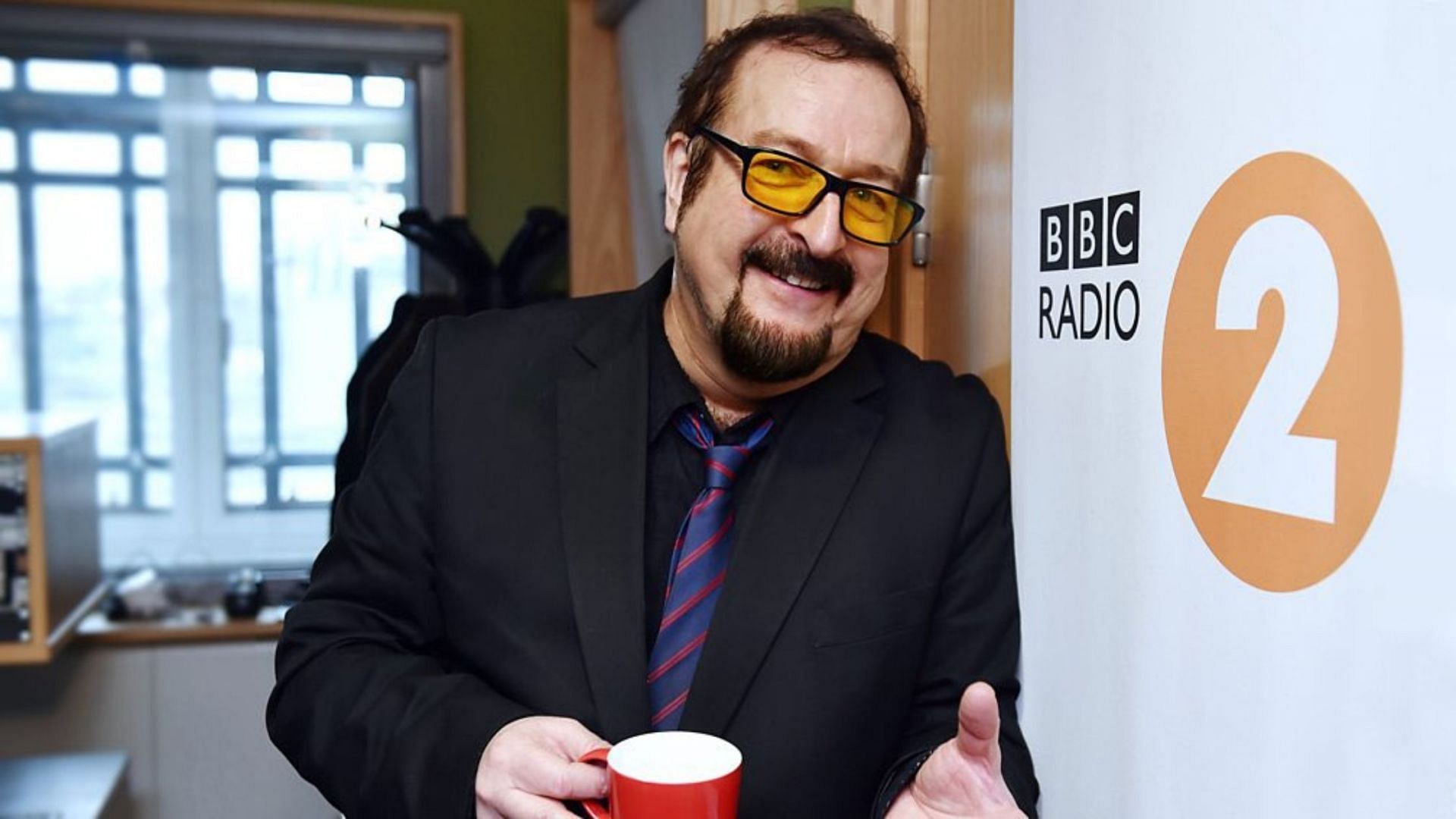 Helen Thomas axed Radio presenter Steve Wright in 2022 (Image via X/@paul_coia)