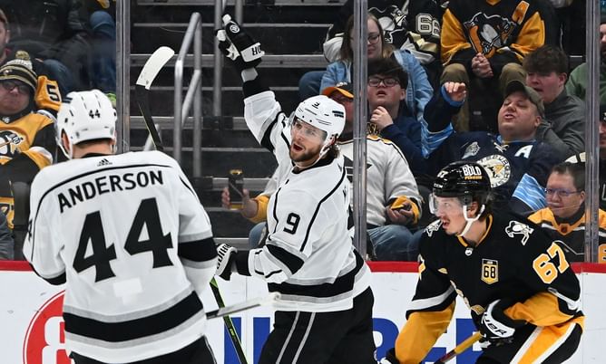 "Just can't happen": Pat McAfee weighs in on Pittsburgh Penguins 2-1 loss on Jaromir Jagr's jersey retirement night