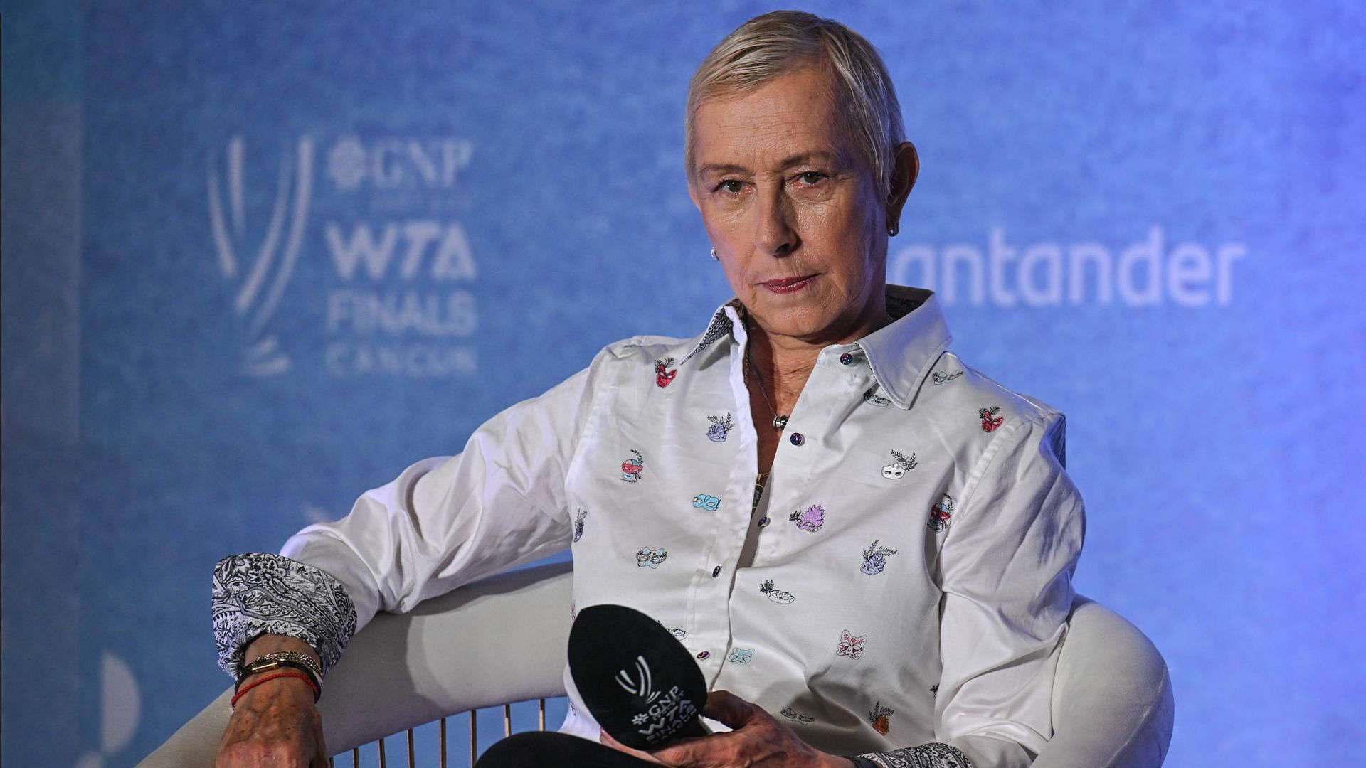 Martina Navratilova gives her thoughts on transgender high-jumper winning girls