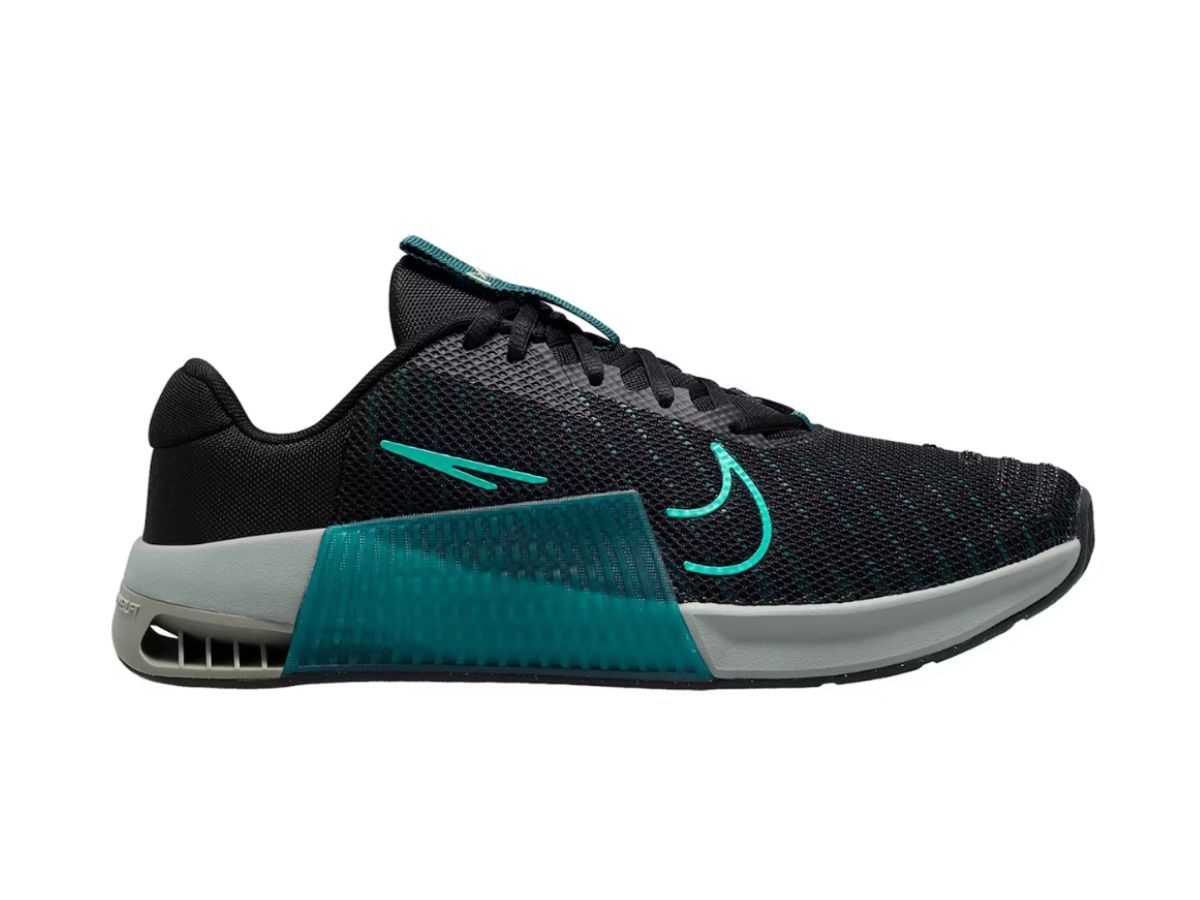 Metcon 9 &quot;Black Geode Teal&quot; (Image via StockX)