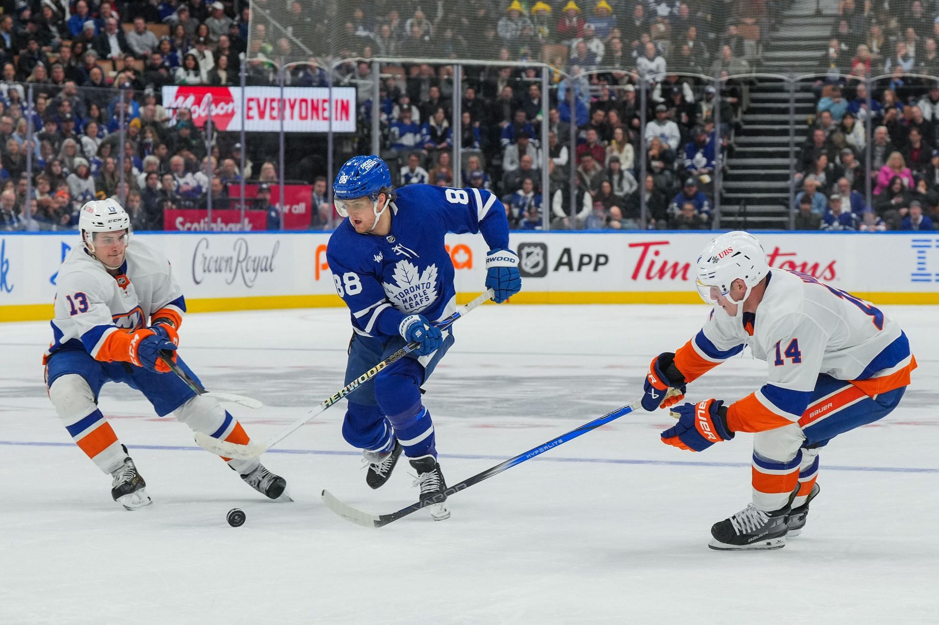 New York Islanders v Toronto Maple Leafs