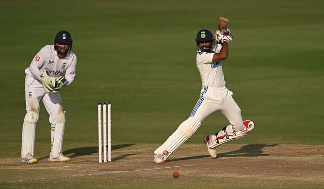 India vs England, 2nd Test: Toss result and playing XIs for today's match, umpires list and pitch report