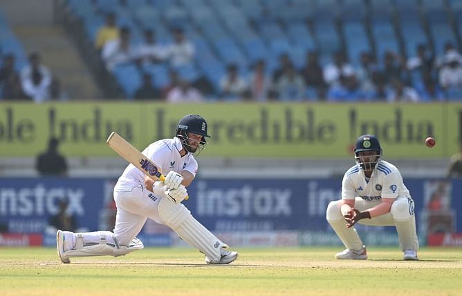 "Duckett has made a guy with 500 Test wickets not know where to bowl" - Alastair Cook hails England opener for century on Day 2 of 3rd Test