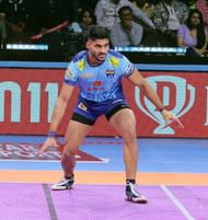 Nitin Kumar in action against Telugu TItans (Credits: PKL)