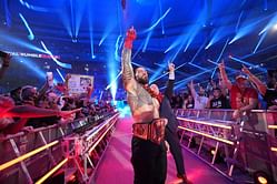 15-time champion names Roman Reigns "the face of the WWE," says "someone needs to beat him"