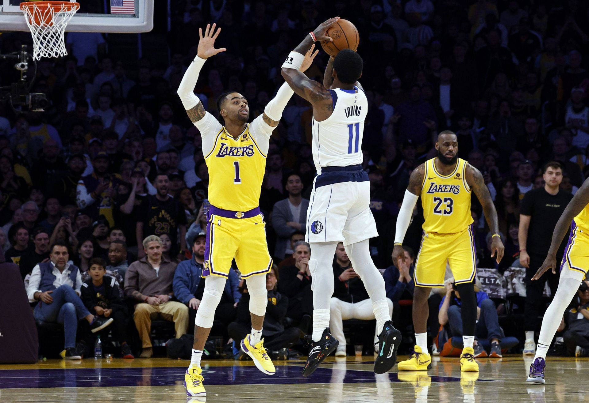 Dallas Mavericks v Los Angeles Lakers