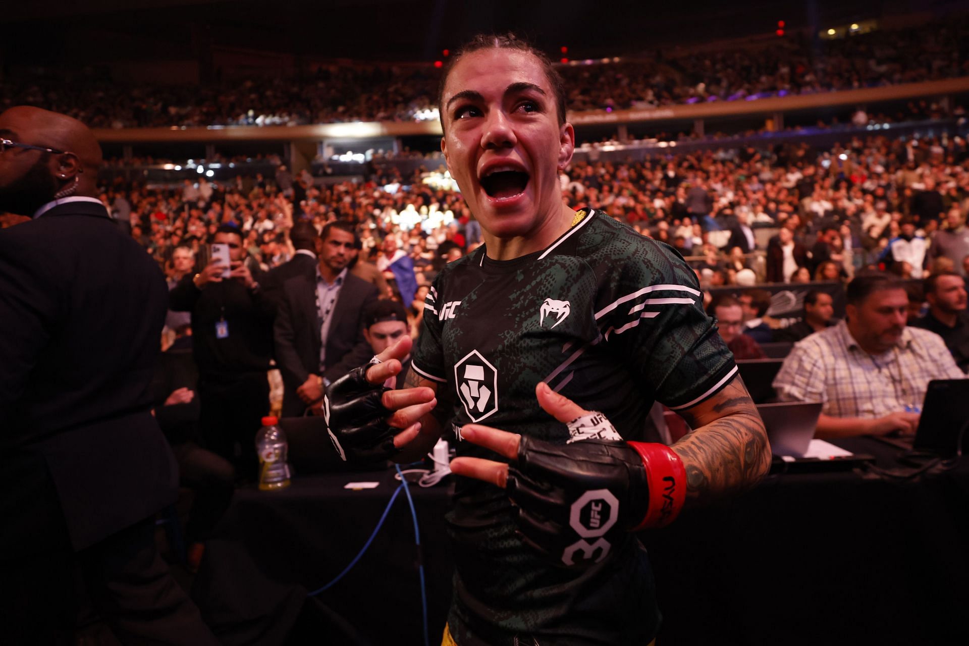 UFC 295: Andrade v Dern