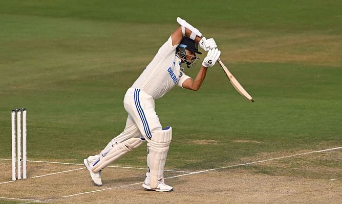 "He realized this is a bowler who's not going to give him hittable balls" - Sanjay Manjrekar praises Yashasvi Jaiswal's maturity on Day 1