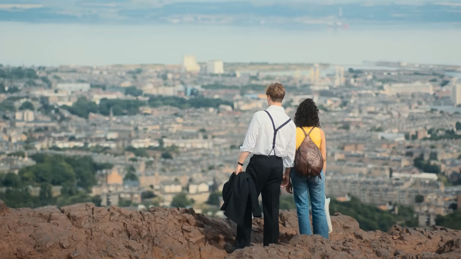 A scene from the show featuring the two leads (Image via Netflix)