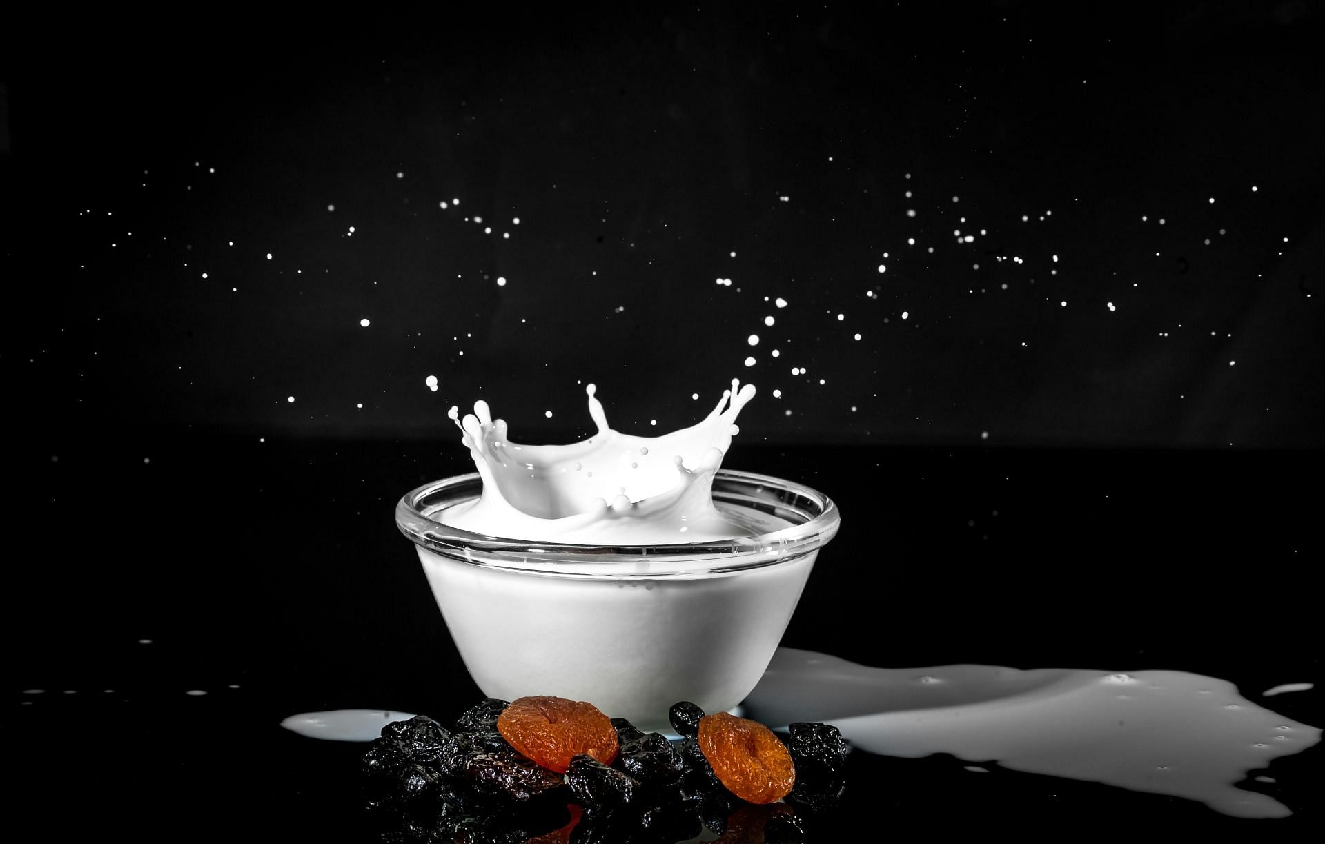soy milk benefits (image sourced via Pexels / Photo by george)
