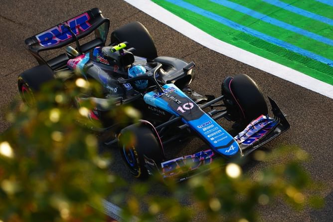 Alpine's 2024 F1 challenger reportedly "overweight, aerodynamically inefficient, slow on a single lap and in long runs"