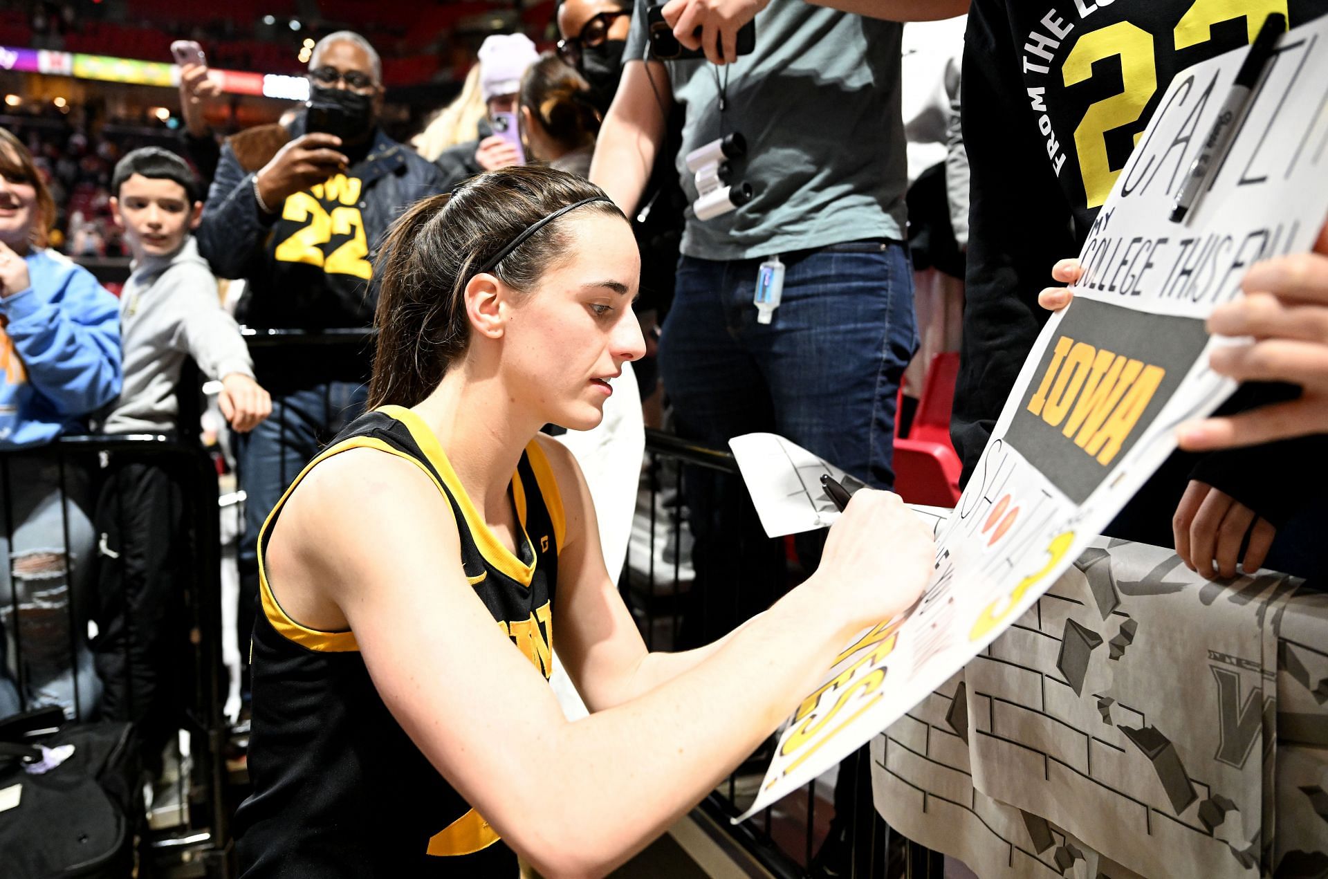 Is Caitlin Clark playing tonight vs Penn State? Looking at Iowa guard's