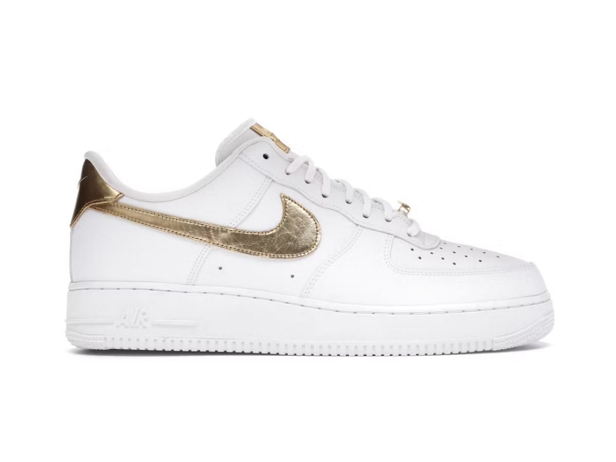 The Air Force 1 Low &quot;White Metallic Gold&quot; (Image via StockX)