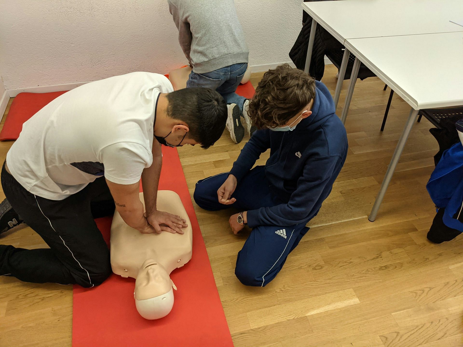 Learn to give CPR (Image by Martin Splitt/Unsplash)