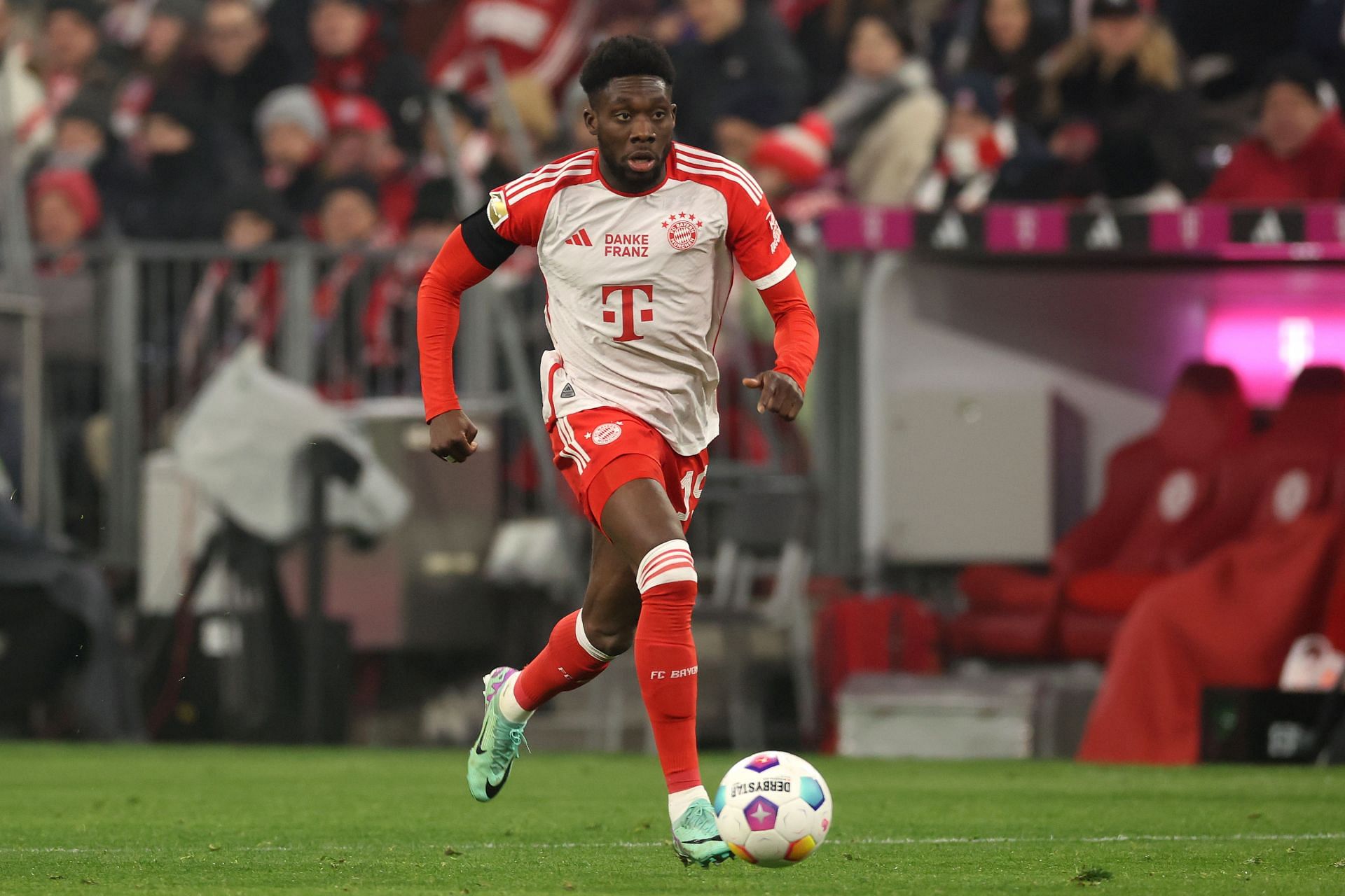 Alphonso Davies is wanted at the Santiago Bernabue.