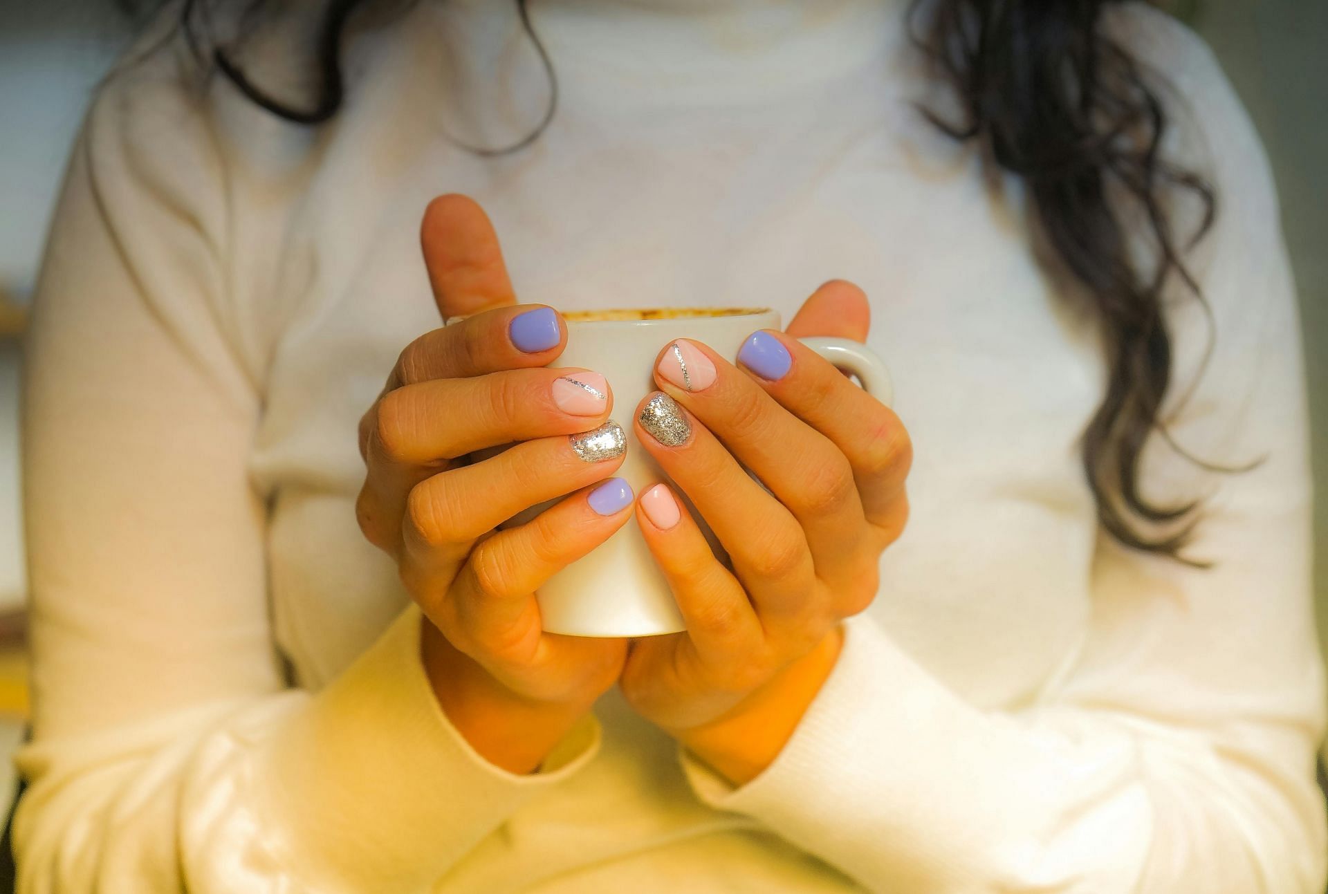 tips to stop picking nails (image sourced via Pexels / Photo by nikita)