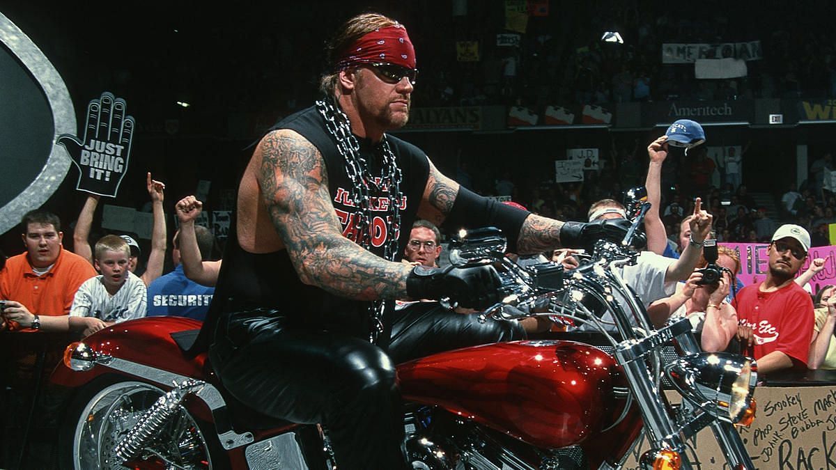 An ex-WWE star shared a story about The Undertaker recently. 