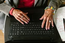 What are pruney fingers? Exploring cause and treatment options