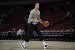 "I shed grown man tears today": Lonzo Ball's return to court has NBA fans offering rousing support