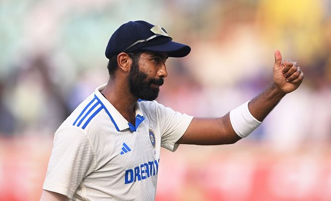 "Ripped the heart out of the England batting line-up" - Alastair Cook lauds Jasprit Bumrah for his sensational spell on day 2 in Vizag