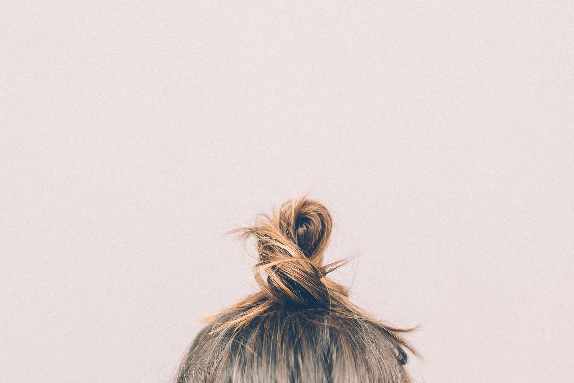 How much hair loss is normal? (Photo by Kasia Serbin on Unsplash)