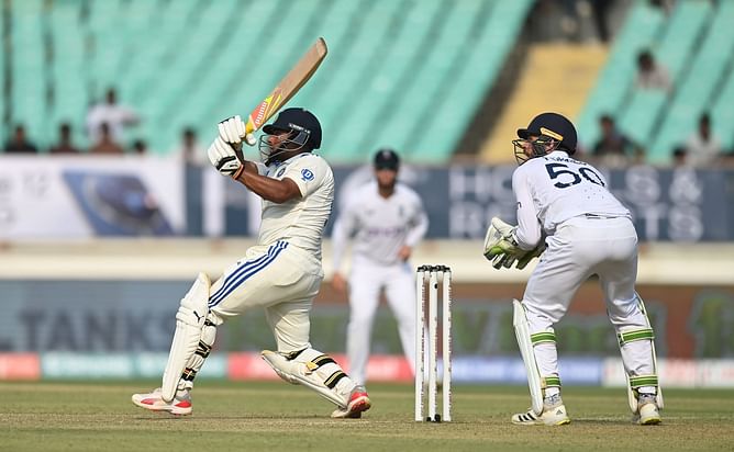 "Like somebody from the past that's come to the present" - Sanjay Manjrekar praises Sarfaraz Khan's batting against spin on Day 1 of 3rd IND-ENG Test