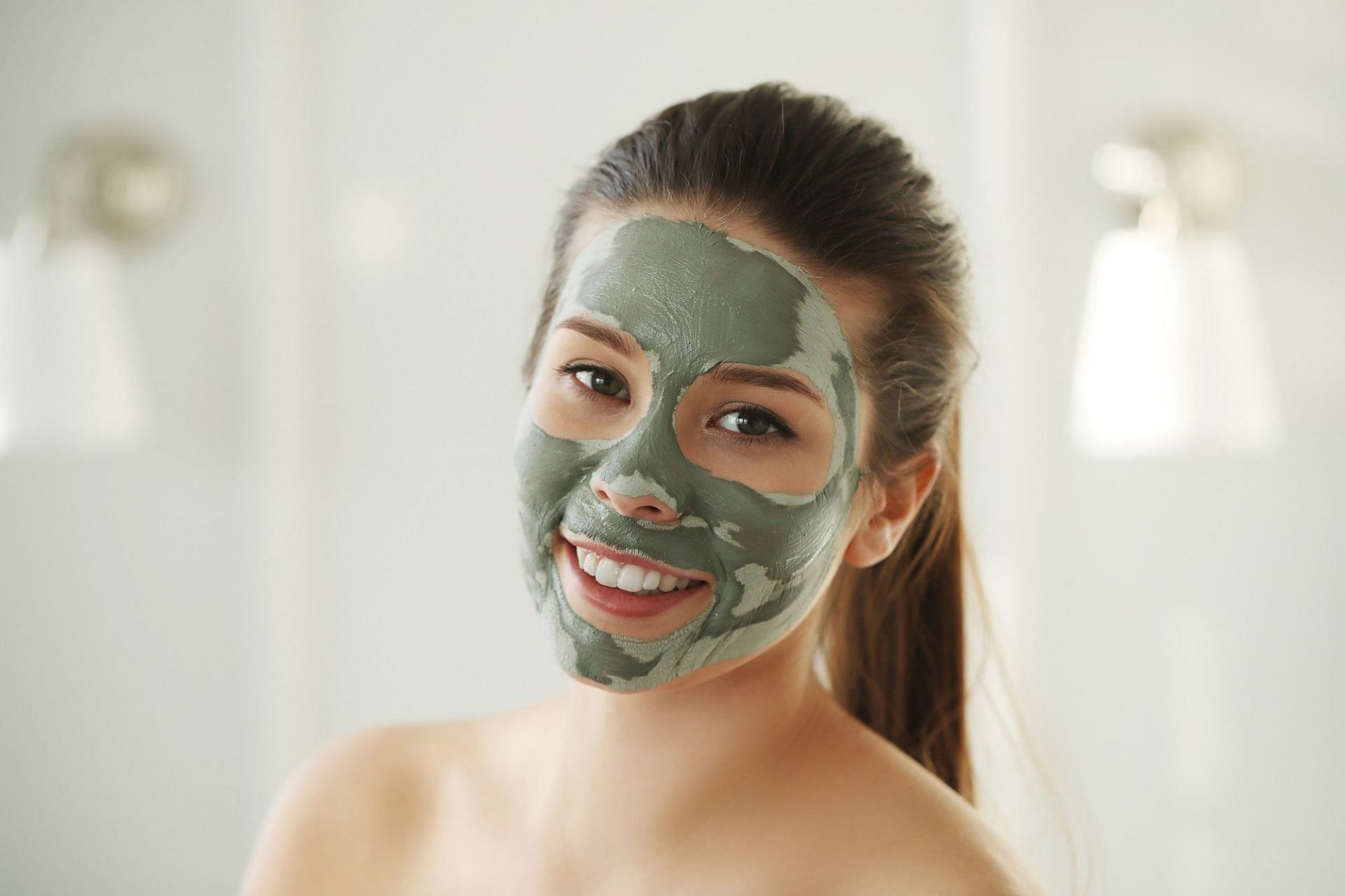 Face Mask (Image via Freepik)