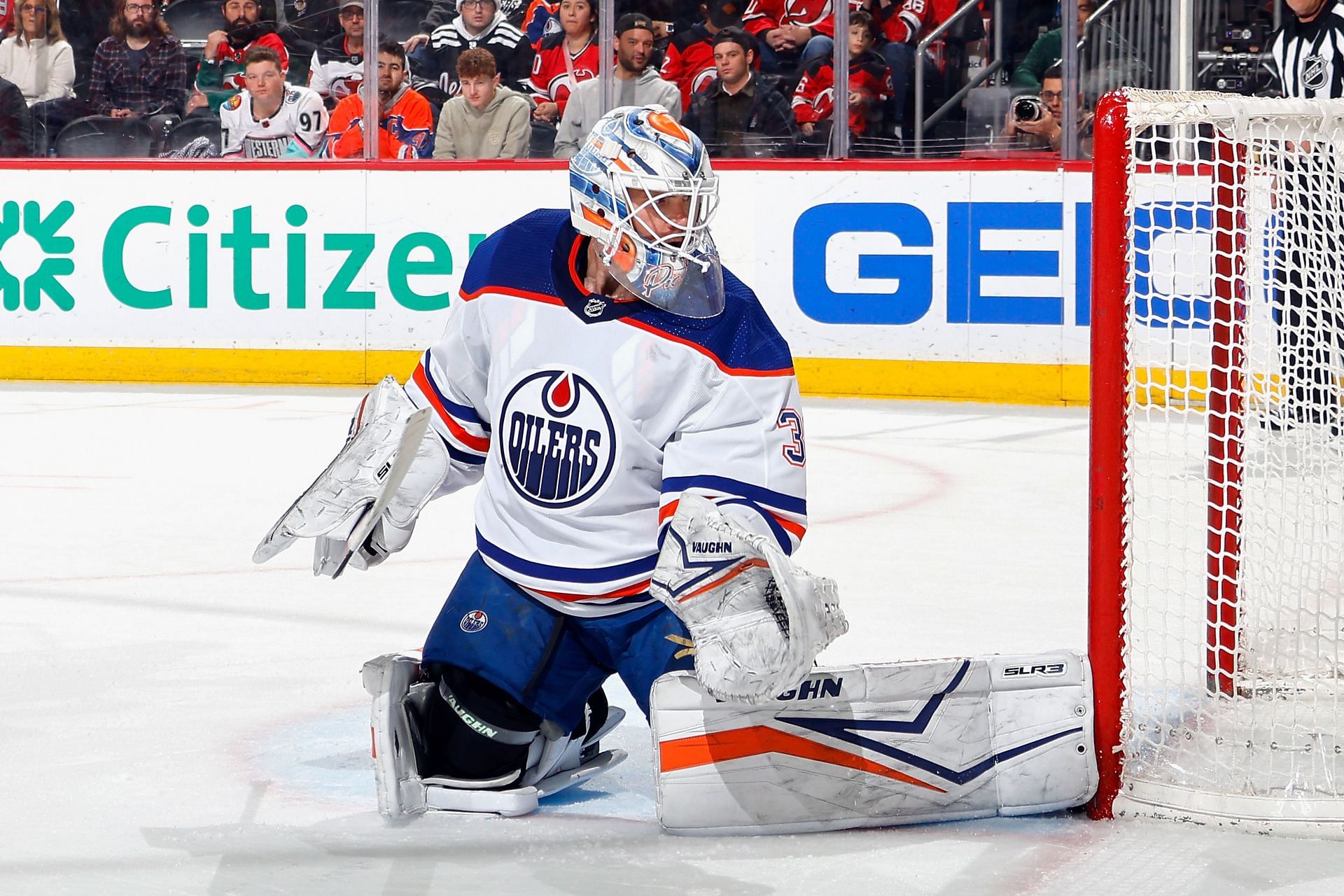 Calvin Pickard of the NHL&#039;s Edmonton Oilers