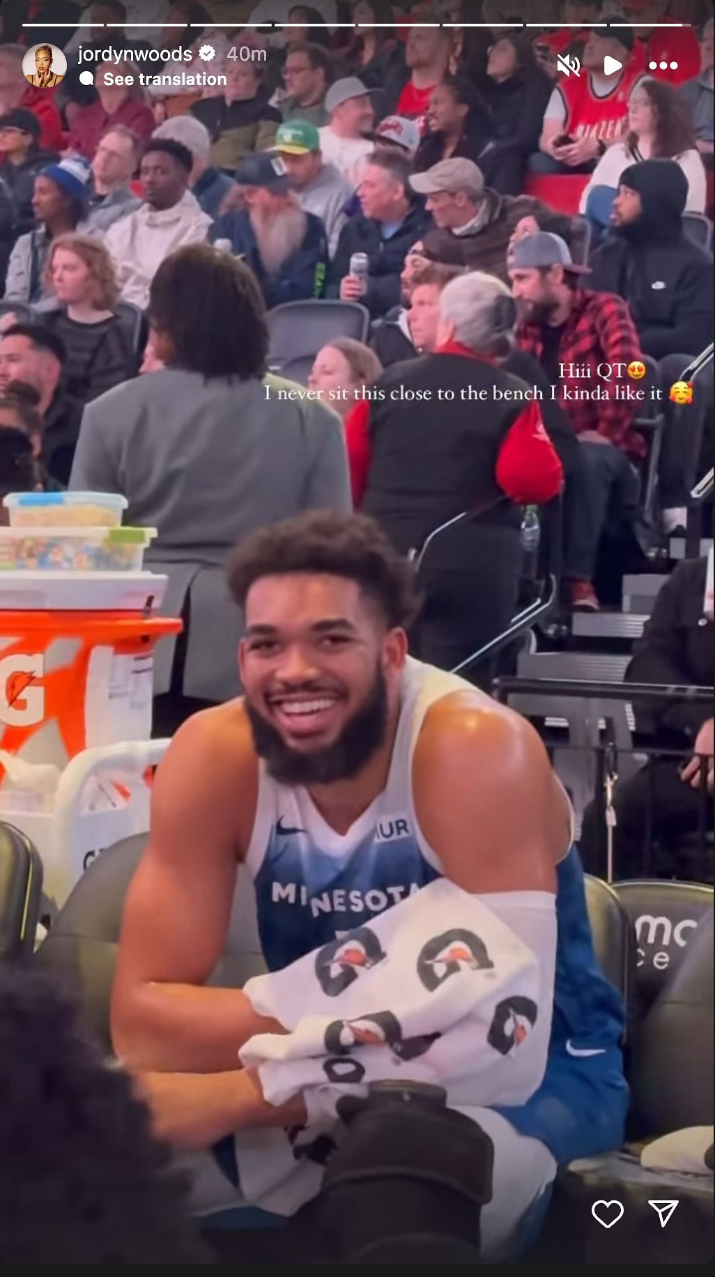 Jordyn Woods cheered up after making eye contact with Karl-Antony Towns