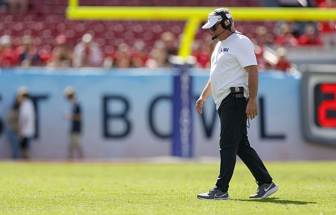 "Americaaa, f**k yea!": CFB fans respond with witty jokes as LSU HC Brian Kelly sets free a bald eagle
