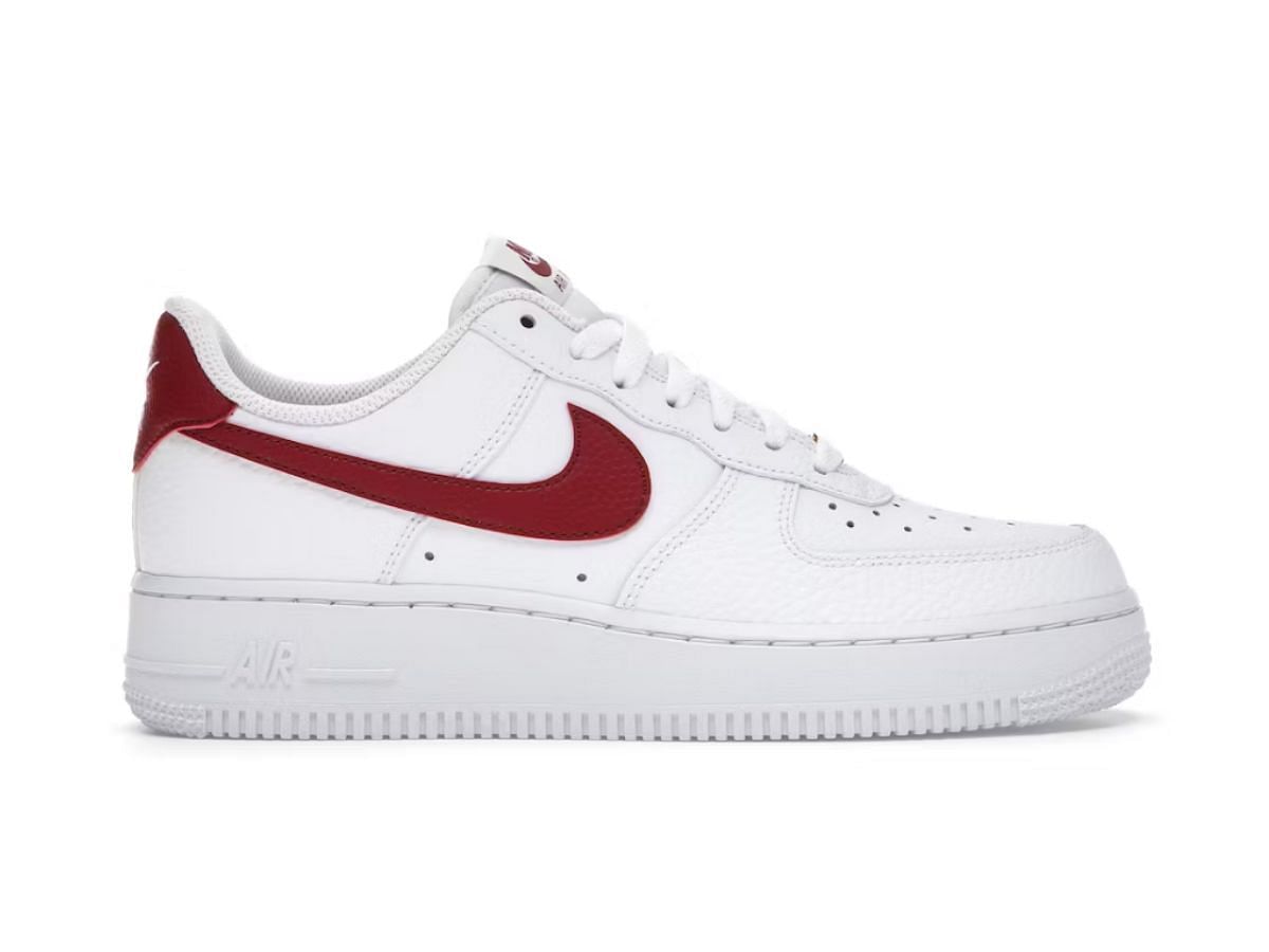 The Air Force 1 Low &quot;White Team Red&quot; (Image via StockX)