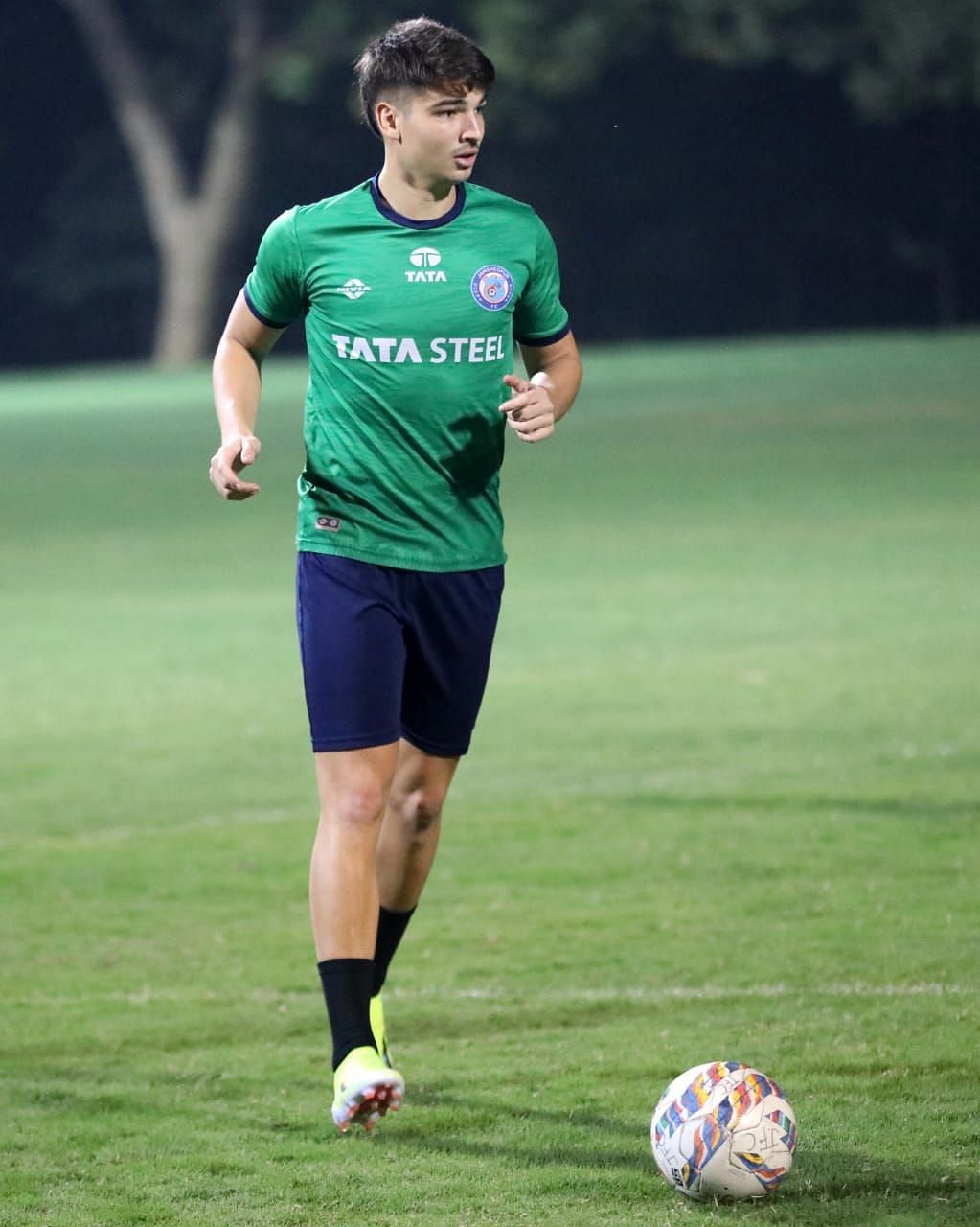 Siverio snapped while in training with Jamshedpur FC. (JFC Media)