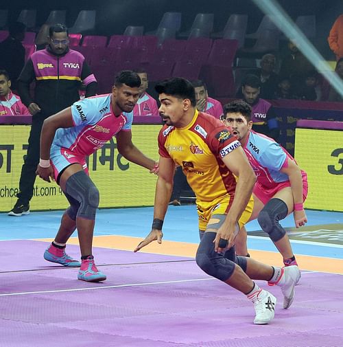 Pawan Sehrawat in action against the Panthers (Credits: PKL)