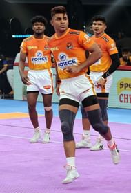 Aslam Inamdar in action (Credits: PKL)