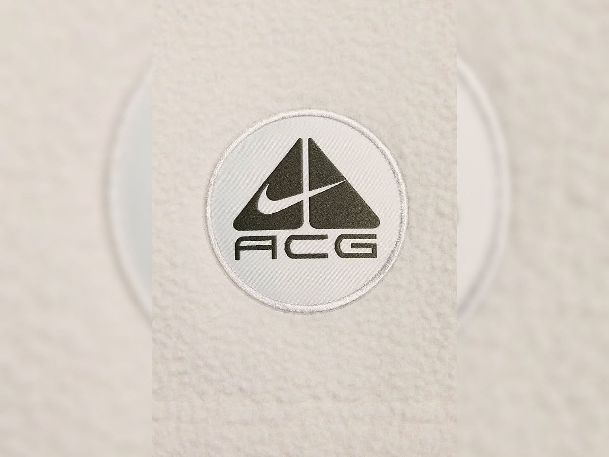 Nike ACG Fleece Hoodie (Image via Instagram/@cop_o_clock)