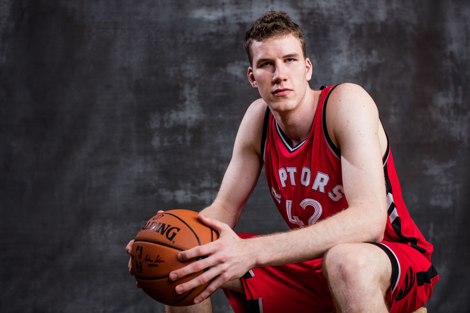 Jakob Poeltl with the Toronto Raptors as a rookie.