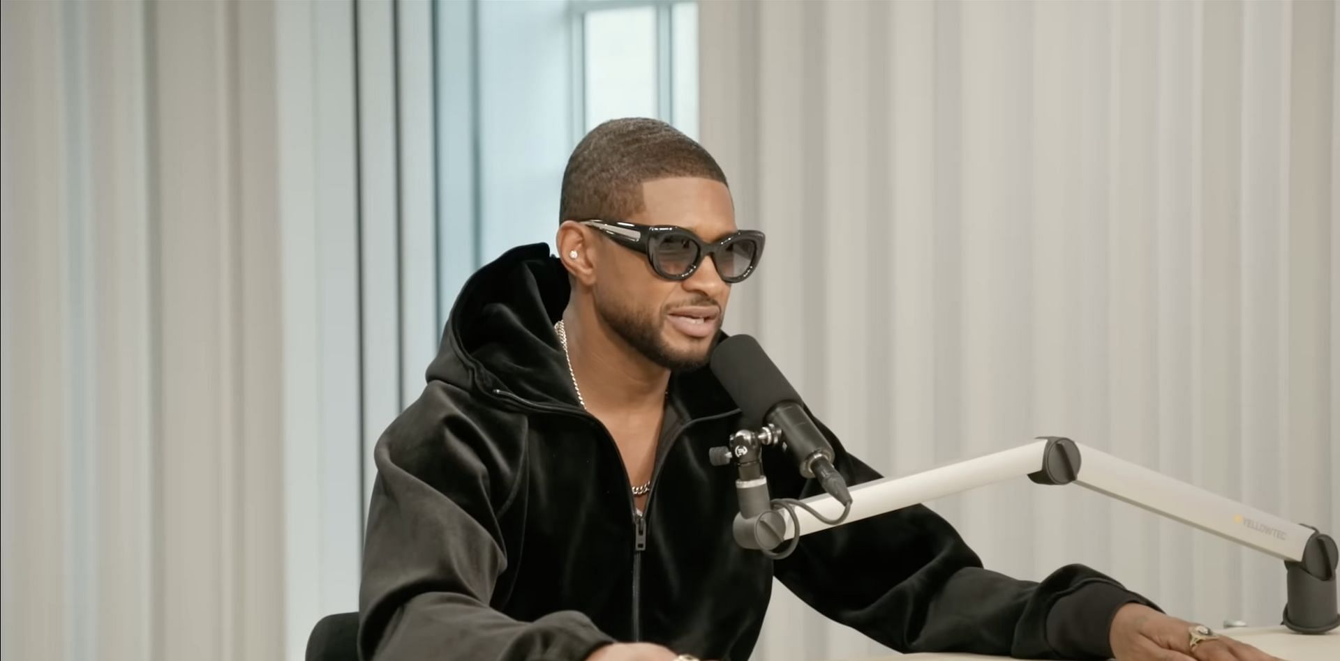 Usher&#039;s interview with Apple Music 1&#039;s Zane Lowe (Image via Youtube/@AppleMusic)