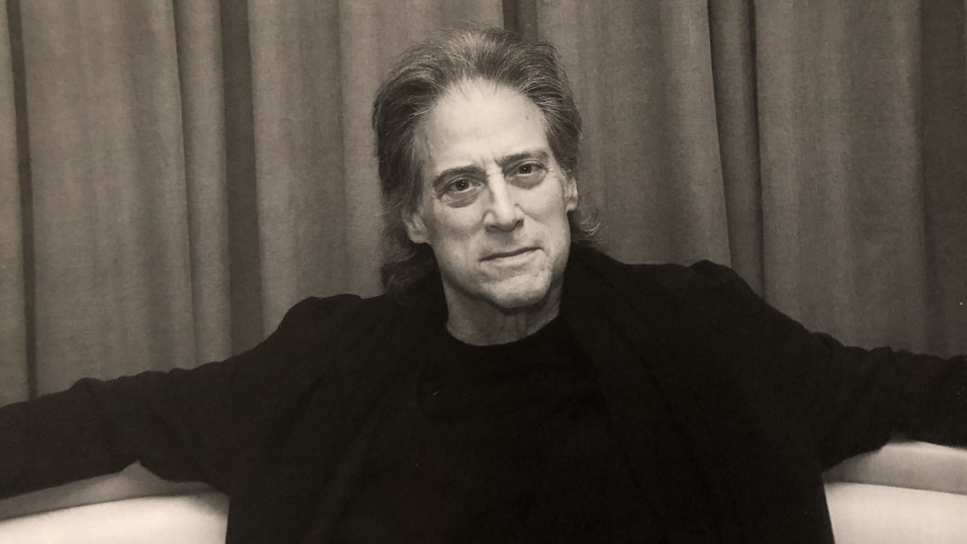 Richard Lewis has passed away at 76 (Image via AllinLewis/WikiMedia Commons)