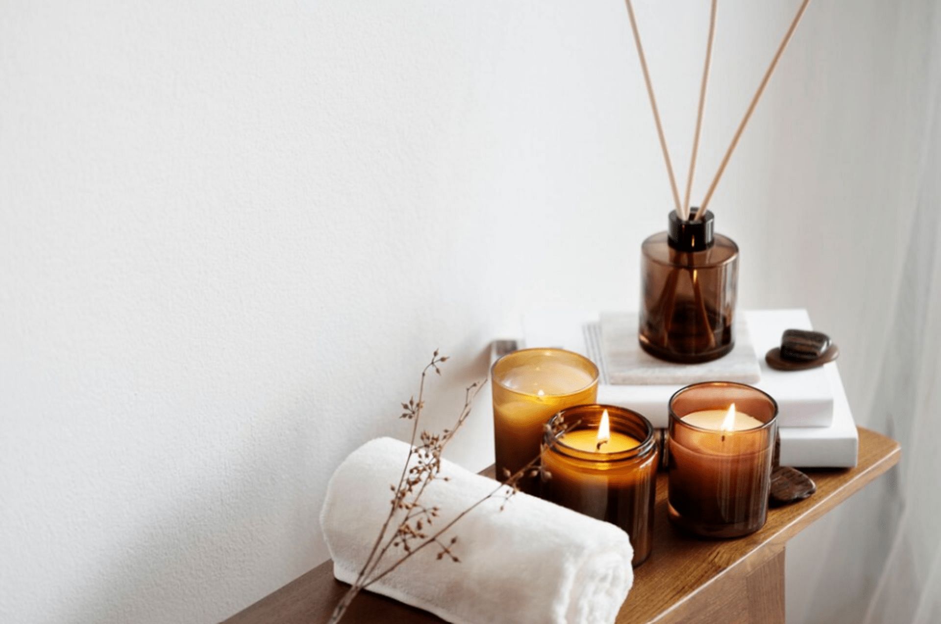 How To Use Scented Candles For A Fresh-smelling Home? Where To Place ...