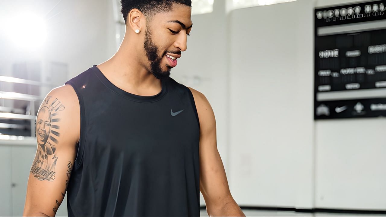 Anthony Davis during a workout