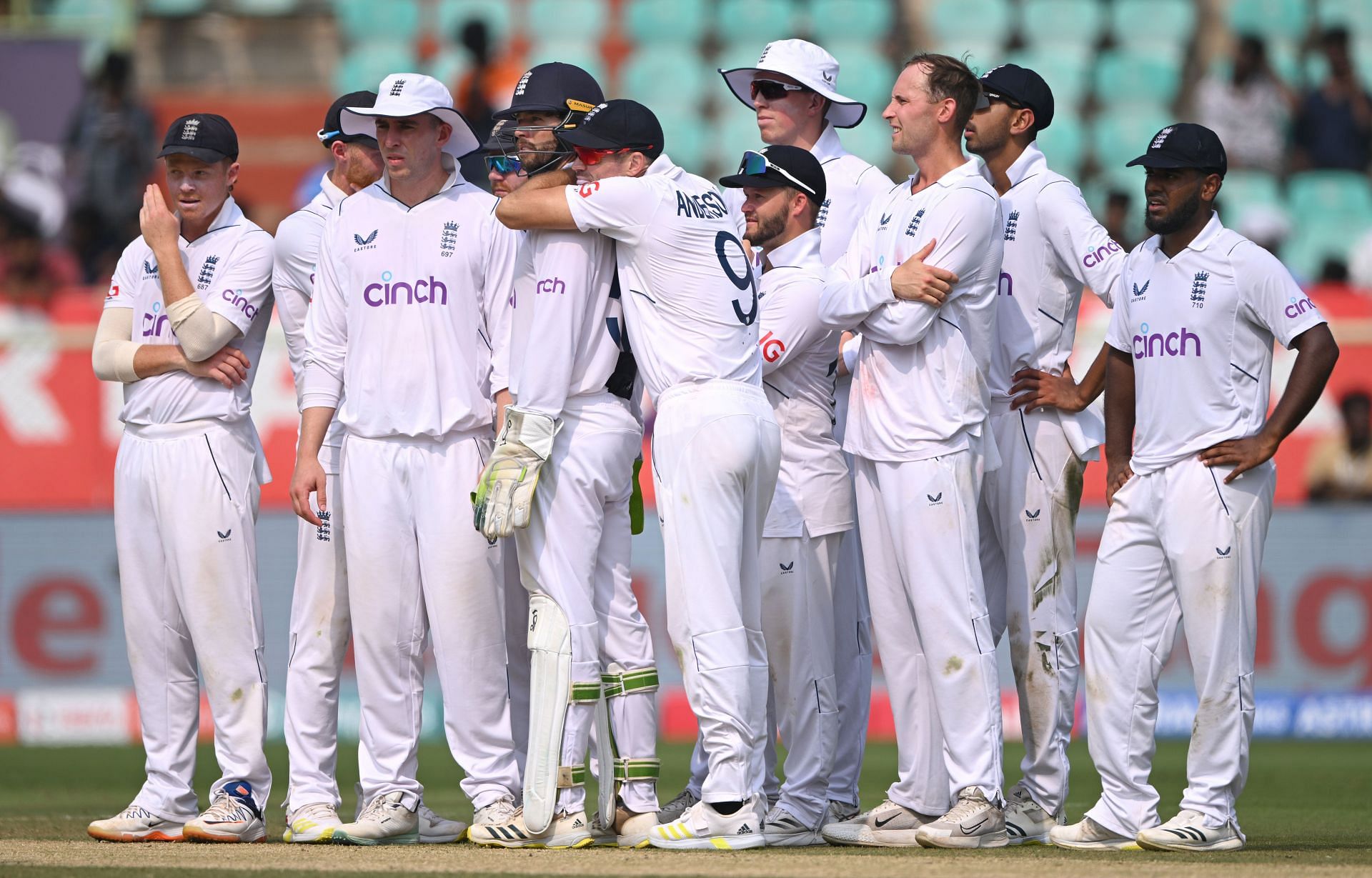इंग्लैंड को दूसरे टेस्ट मैच में हार का सामना करना पड़ा