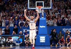 Is Hunter Dickinson playing today vs Oklahoma? Looking at Kansas center’s availability against the Sooners