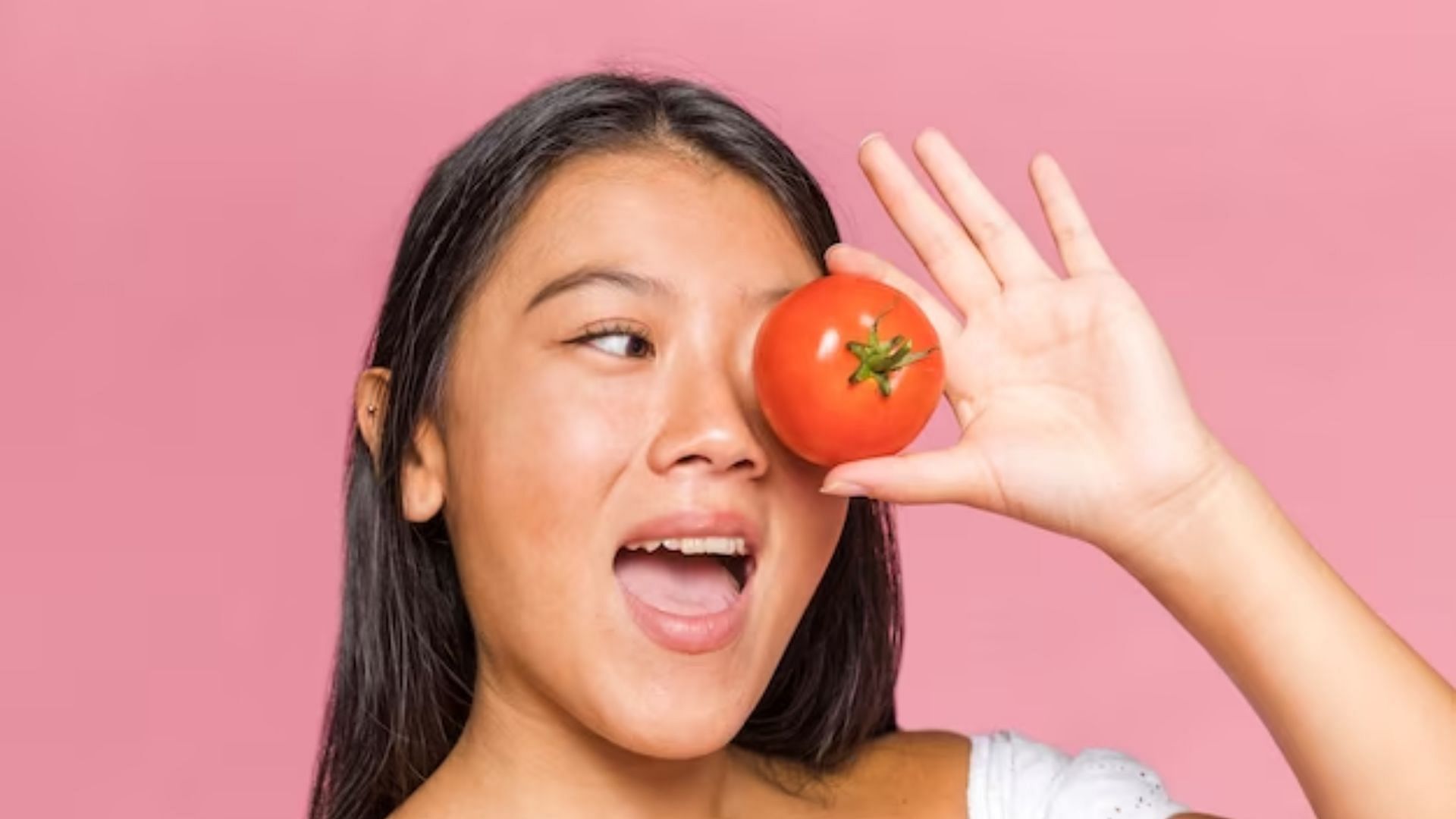 DIY Tomato face packs for healthier skin