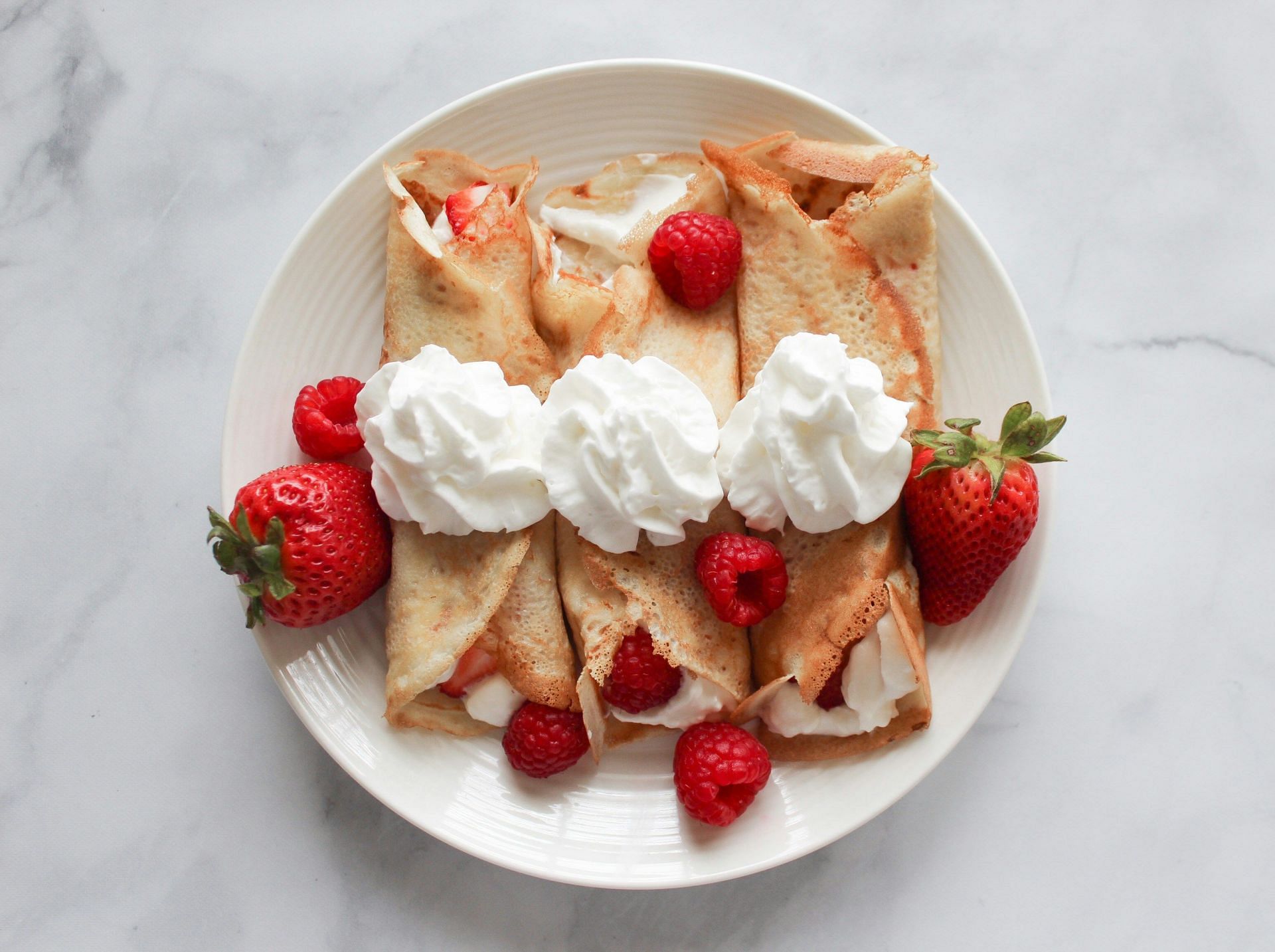 Are you looking for some healthy dessert options ?(Image by Joyful/Unsplash)