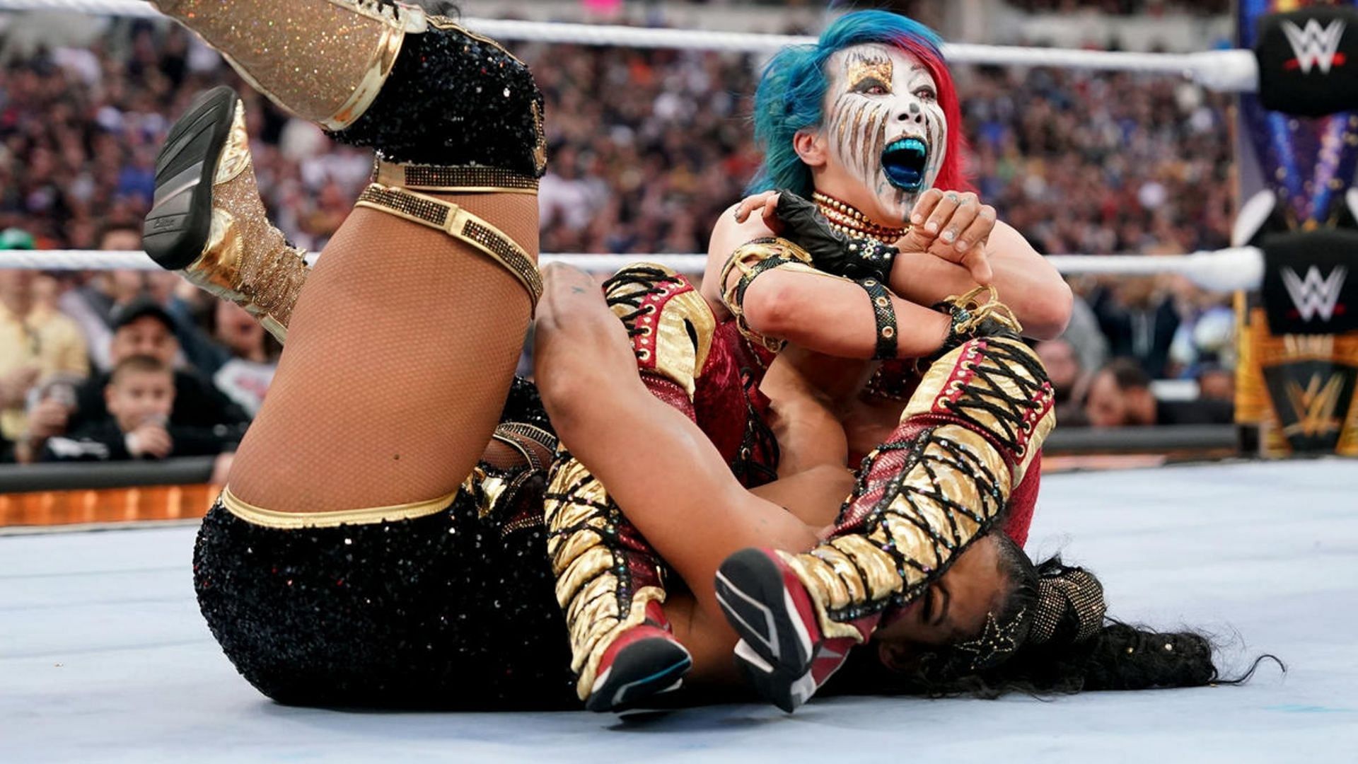 Asuka vs. Bianca Belair (Image via WWE)