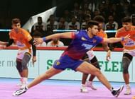 Yogesh in action against Puneri Paltan (Image via PKL)